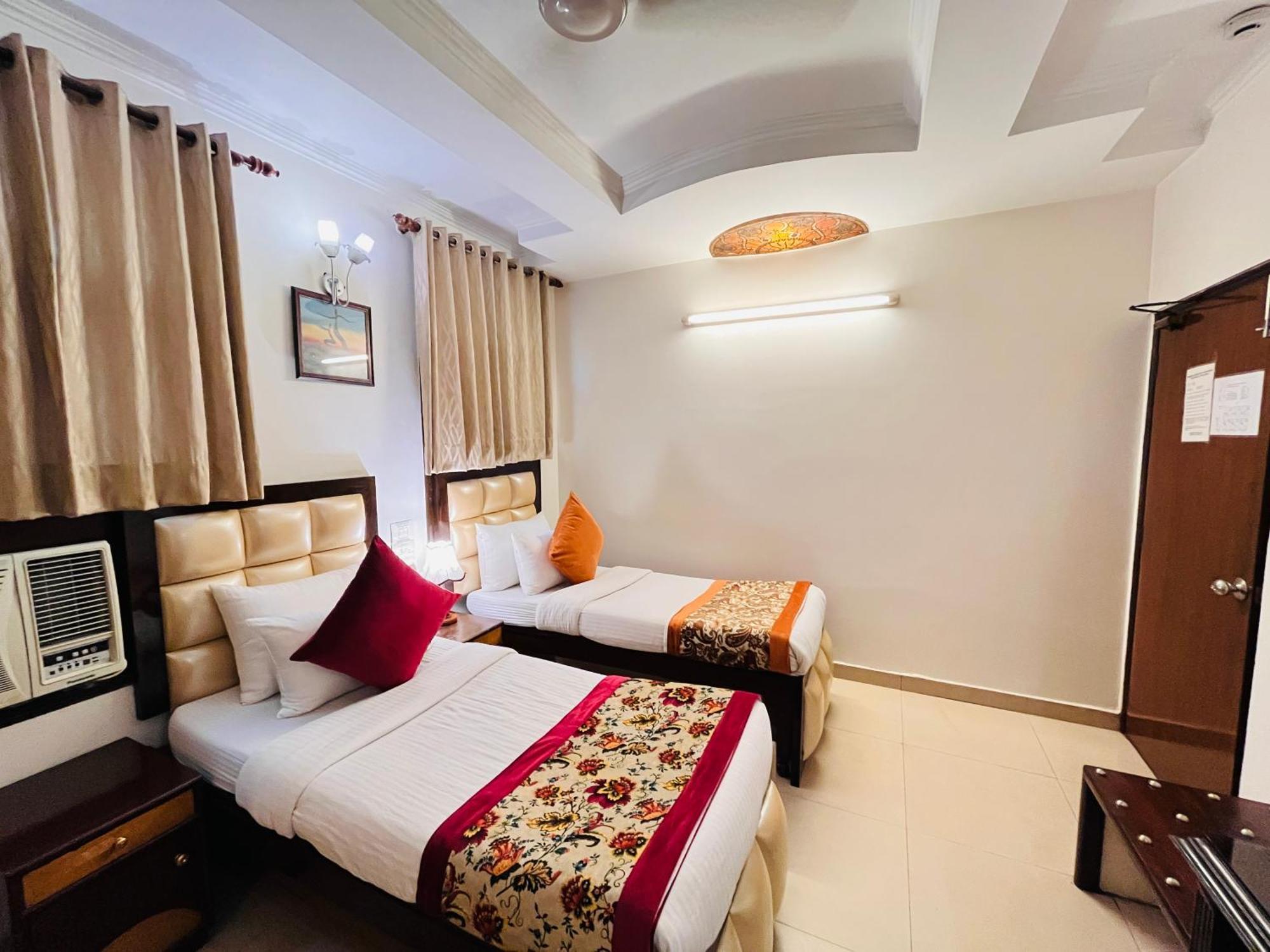 Hotel Paras - Karol Bagh Delhi Luaran gambar