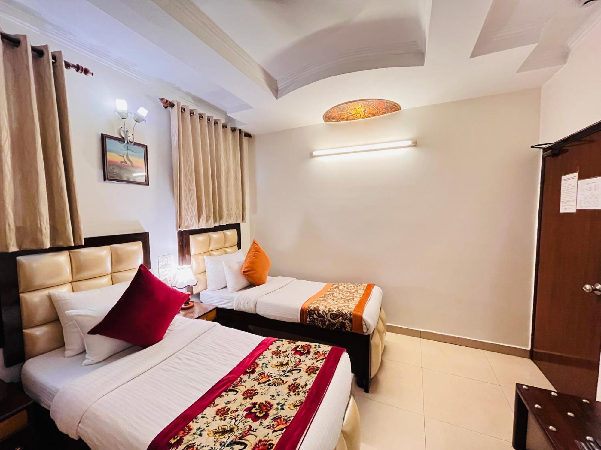 Hotel Paras - Karol Bagh Delhi Luaran gambar